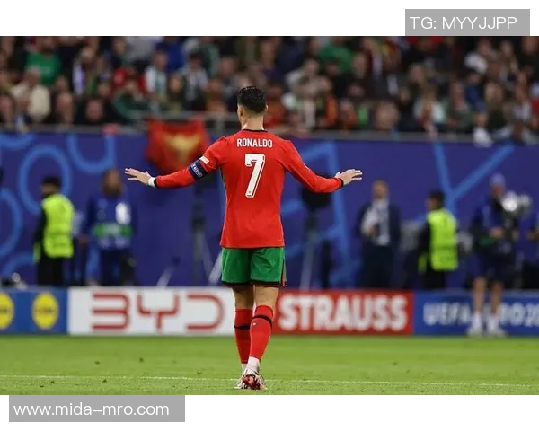 C罗与切赫的巅峰对决谁能在足球历史上留下更深刻的印记