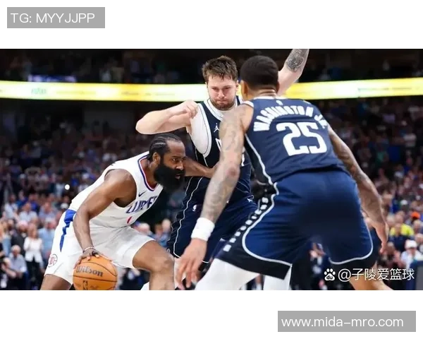 勇士与快船激战正酣2017年2月24日NBA精彩对决回顾